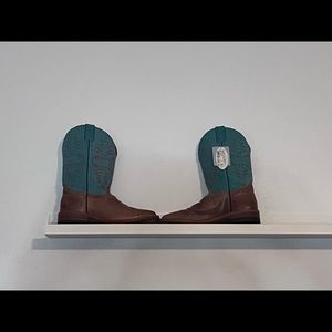 Square toe Justin womens boots